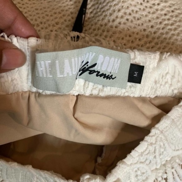 NWT Laundry Room l Ivory Crochet Shortie Skirt M - Picture 5 of 7